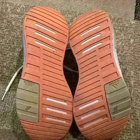 Adidas  Sneakers EUC - Picture 4 of 7